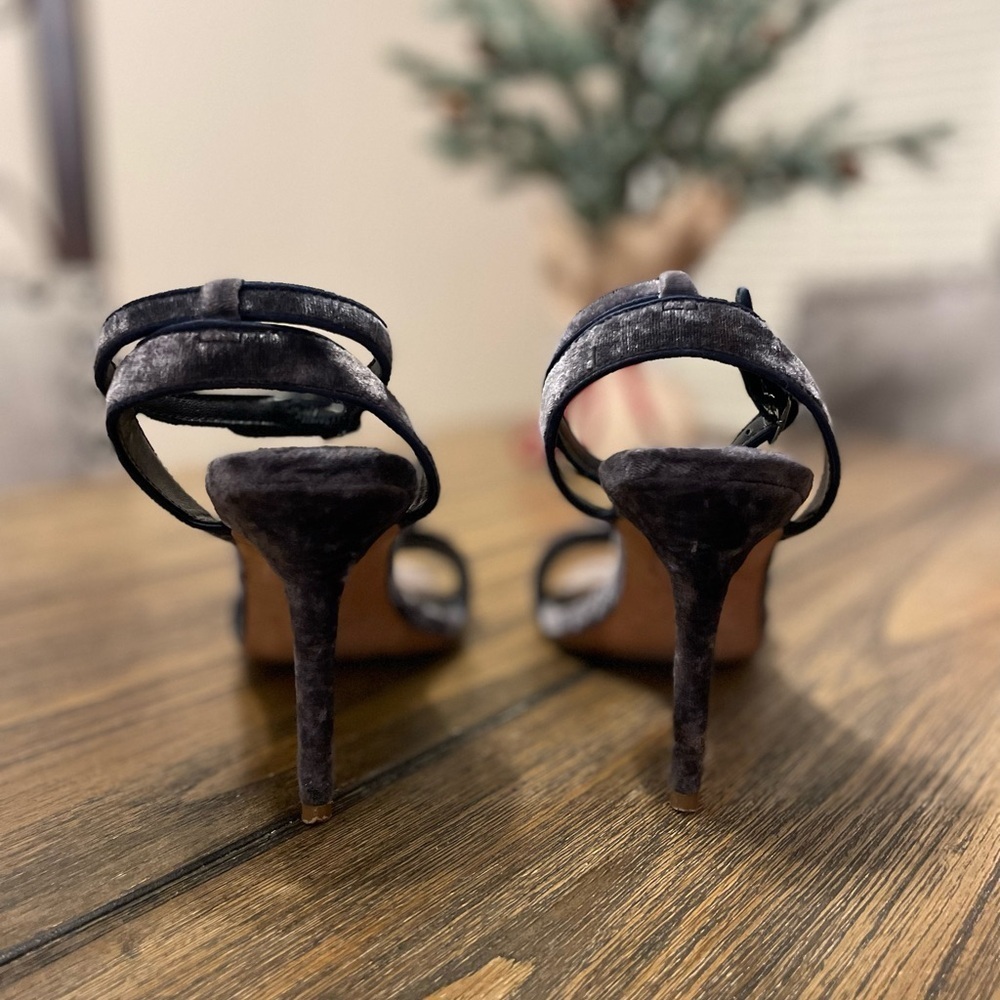 Sandro Nina Dark Blue Velvet T-Strap Sandal Stiletto Heels Size 8.5 Party City - Picture 4 of 11